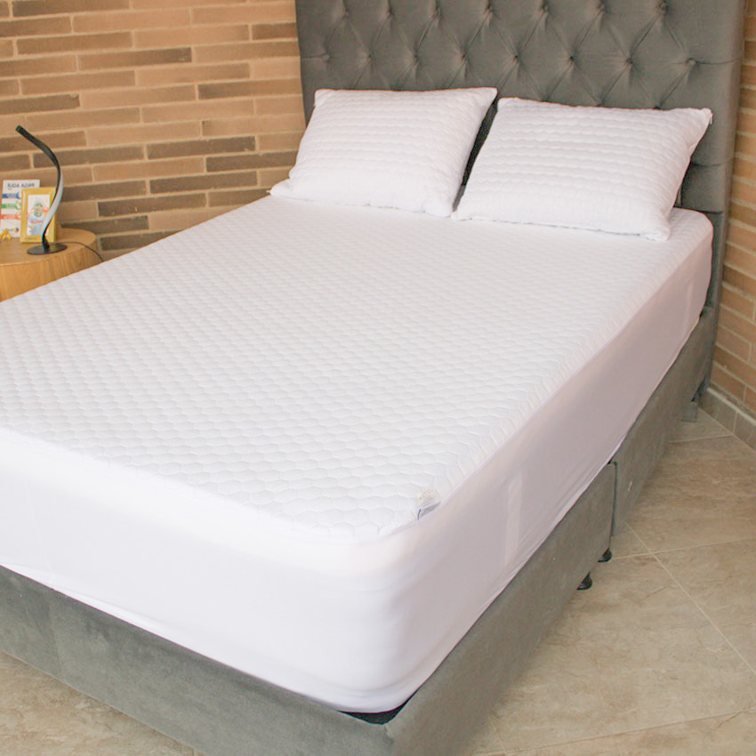 Protector de colchón acolchado impermeable y transpirable para
